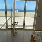 Com Grandes Terracos Em Frente A 公寓 波尔蒂芒