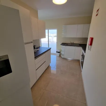 Apartmán Com Grandes Terracos Em Frente A Portimão