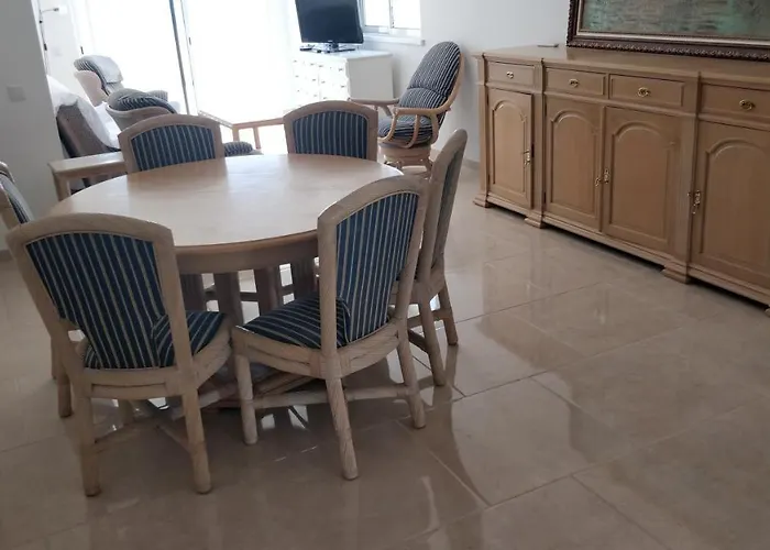 Com Grandes Terracos Em Frente A Appartement Portimão