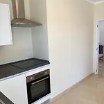 Com Grandes Terracos Em Frente A * Портиман