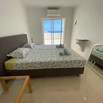 Com Grandes Terracos Em Frente A Апартаменты *